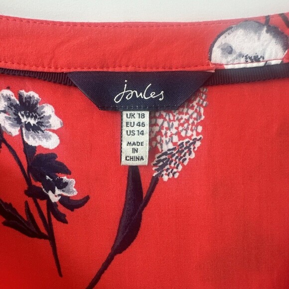 Joules Size US 14 Popover Blouse Rosamund Red Floral Print V-Neck 100% Viscose - Picture 2 of 8